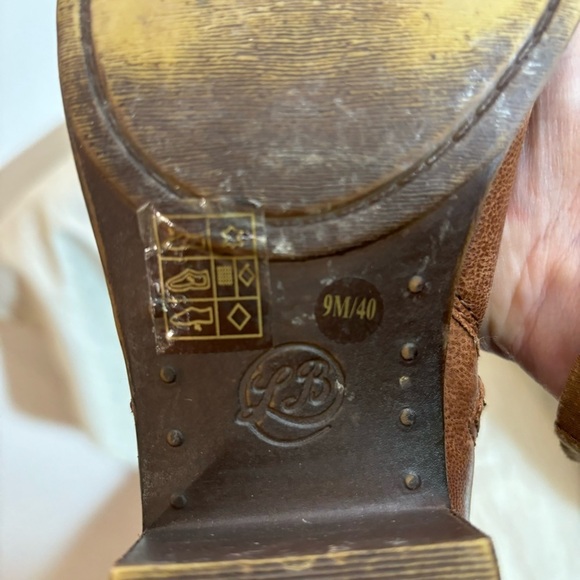 LUCKY BRAND Sz 9 Light Distressed Zipper Closure Stacked Heel Leather  Booties - Picture 8 of 10